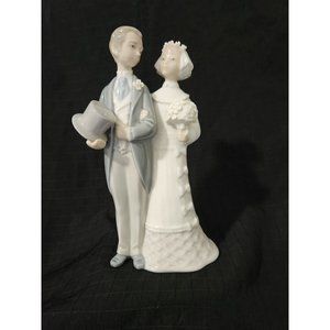 Vintage Lladro Porcelain Figurine 4808 Bride & Groom Cake Topper Spain 7.5"